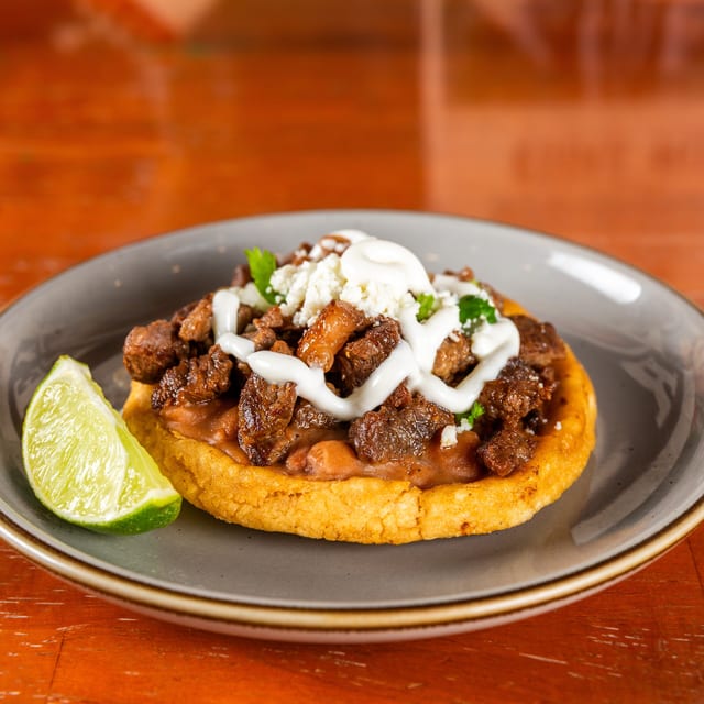 Sopes De Cochinillo.